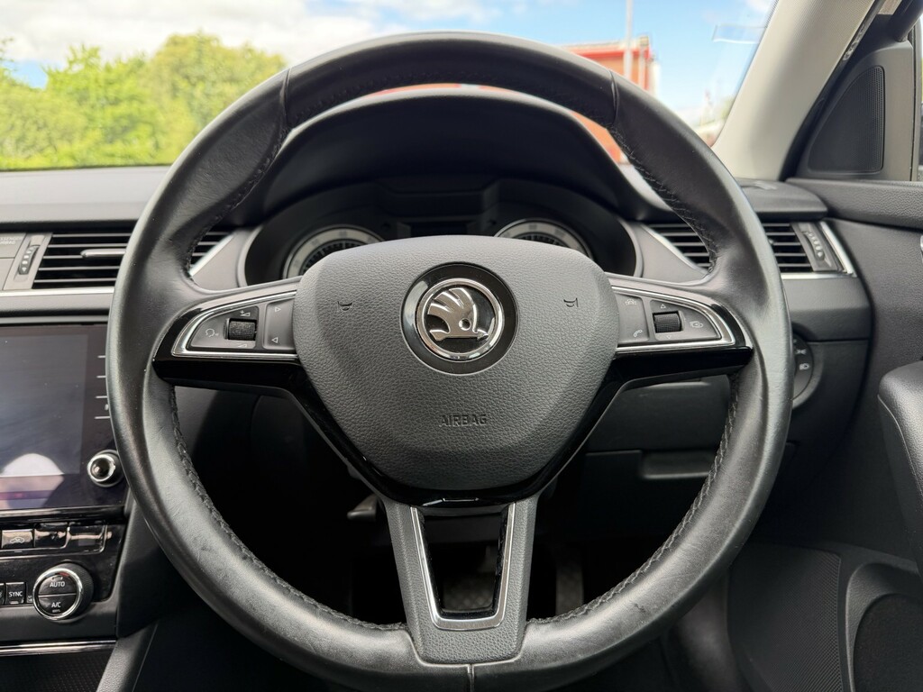 Skoda Octavia Vrs Hatch 2017 2.0Tdi Vrs 184Ps 4X4 Dsg Silver #16