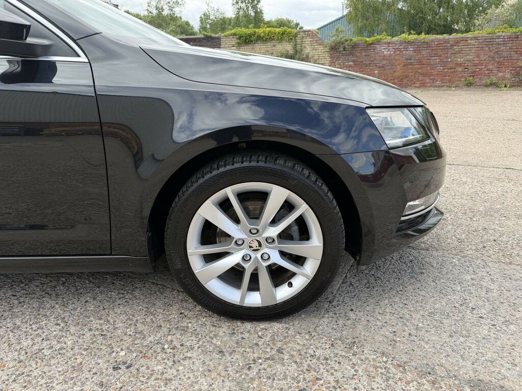 Skoda Octavia Vrs Hatch 2017 2.0Tdi Vrs 184Ps 4X4 Dsg Silver #38