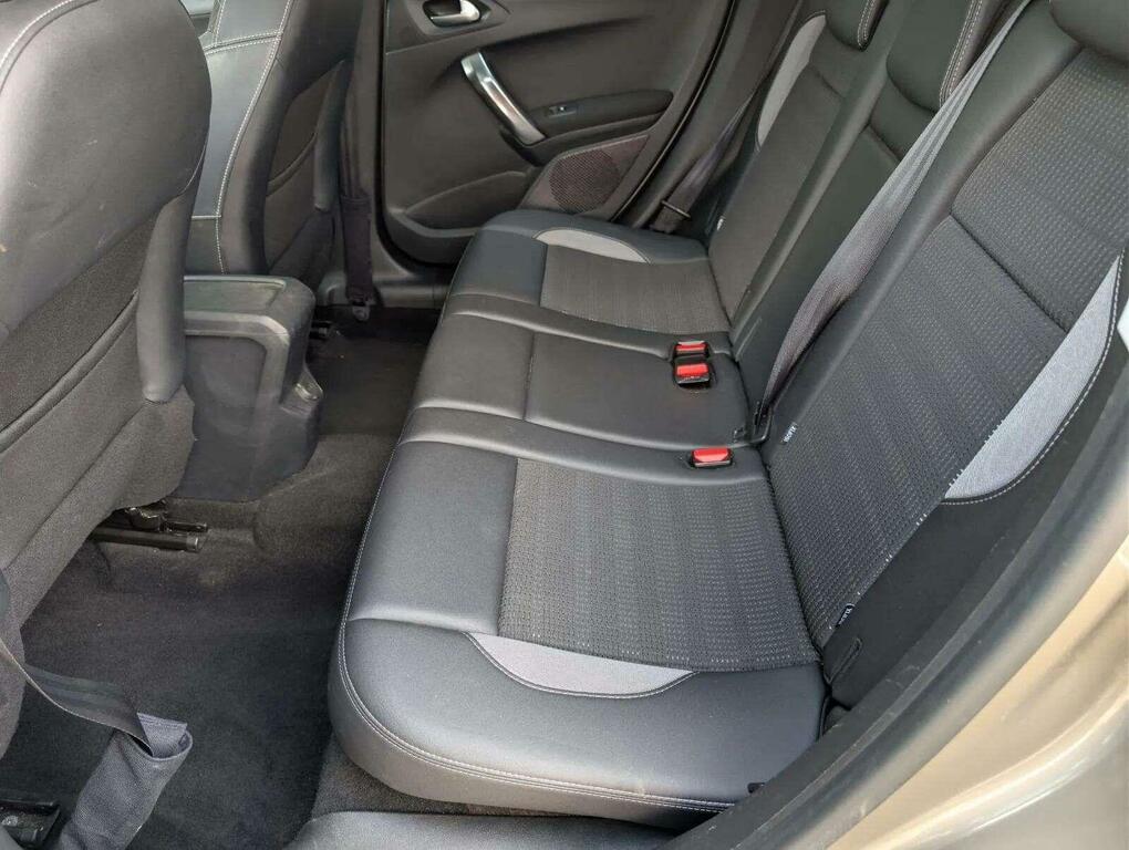 Peugeot 2008 1.2 Puretech 82 Active Grey #31
