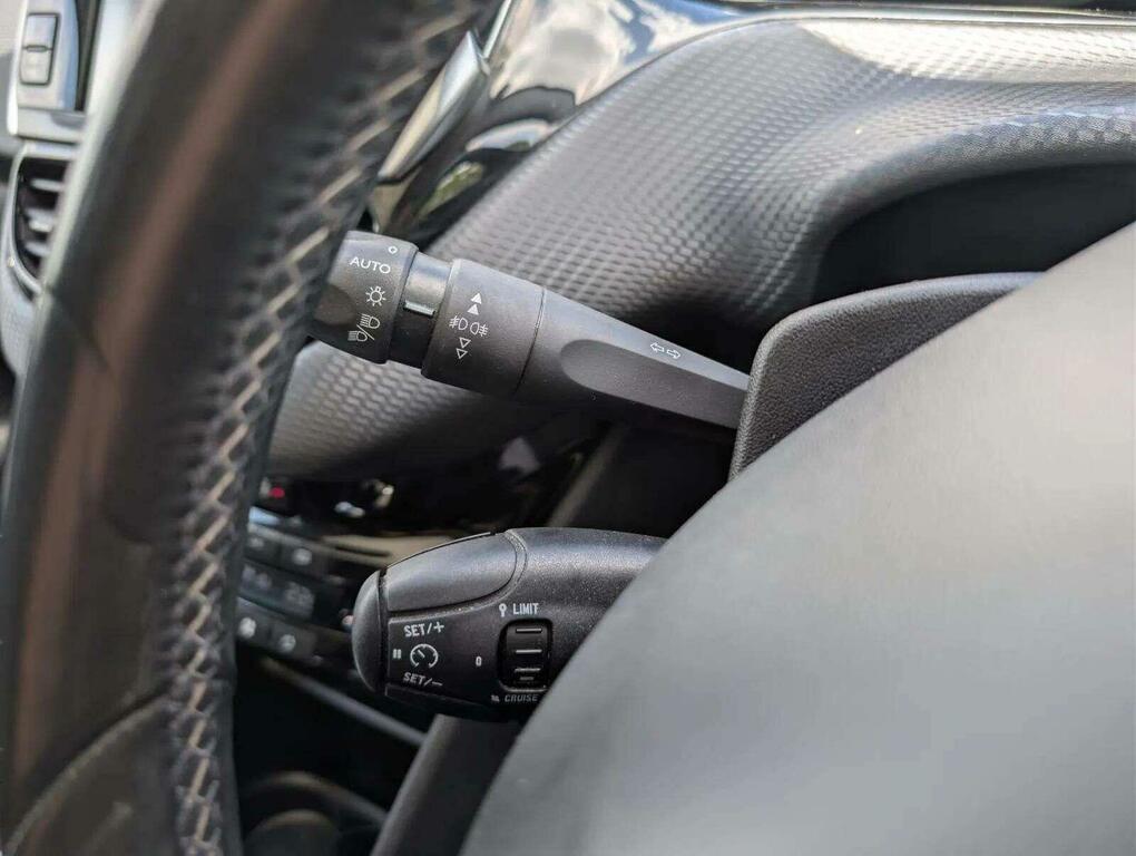 Peugeot 2008 1.2 Puretech 82 Active Grey #36