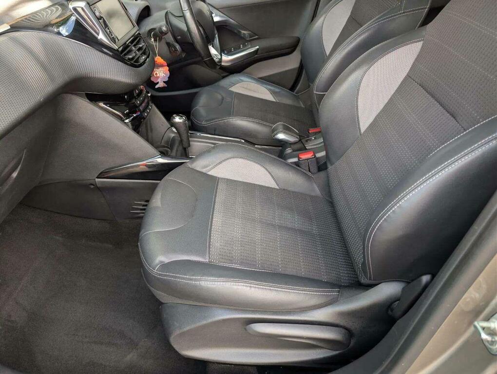 Peugeot 2008 1.2 Puretech 82 Active Grey #15