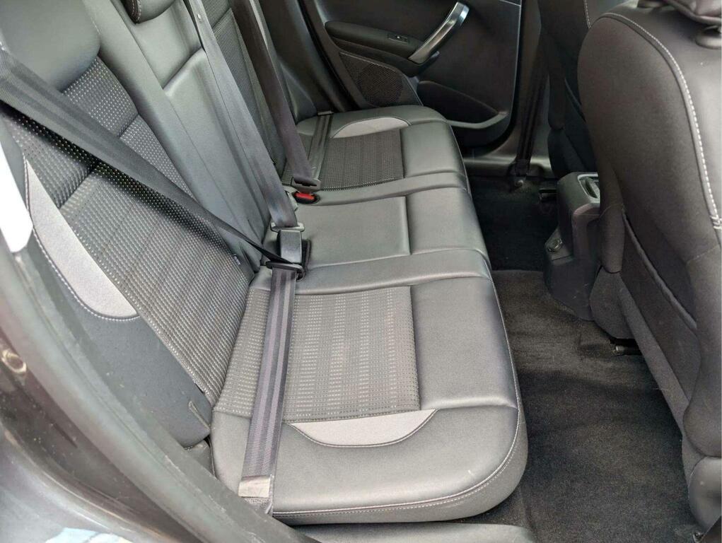 Peugeot 2008 1.6 Bluehdi 100 Active - Suv 5 Seats White #27