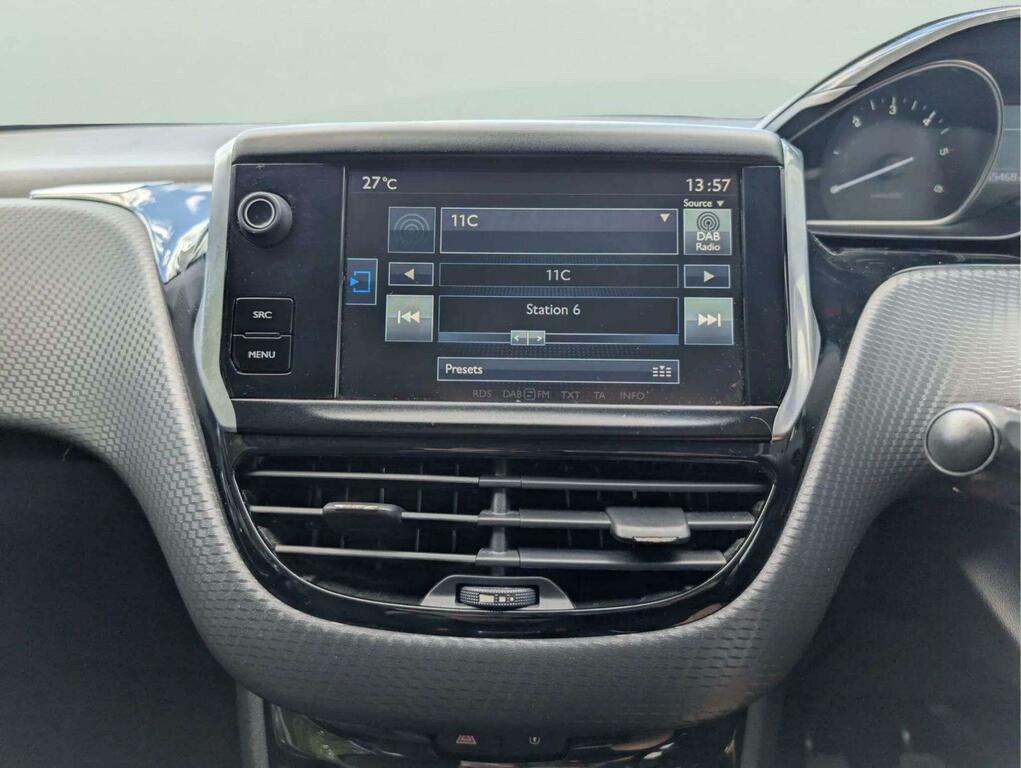 Peugeot 2008 1.6 Bluehdi 100 Active - Suv 5 Seats White #11