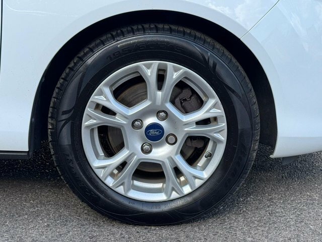Ford B-Max Zetec Black #42