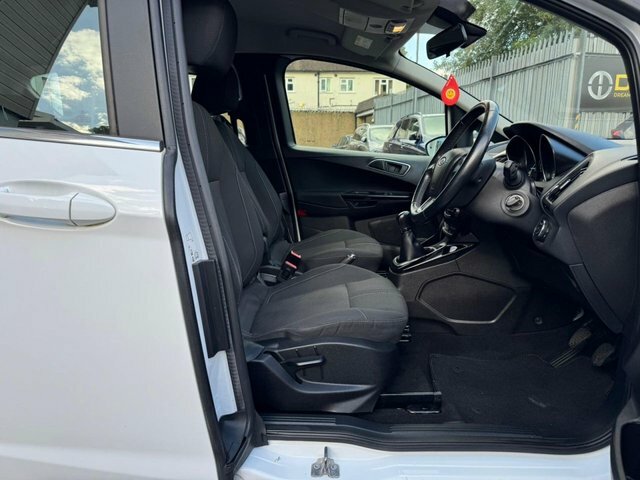 Ford B-Max Zetec Black #10