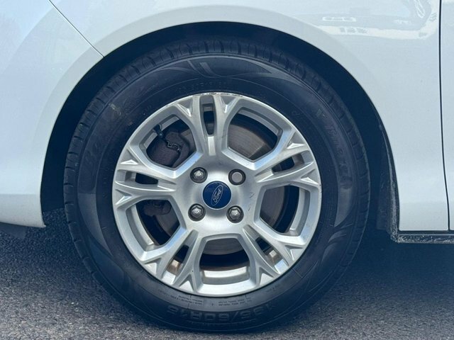 Ford B-Max Zetec Black #44