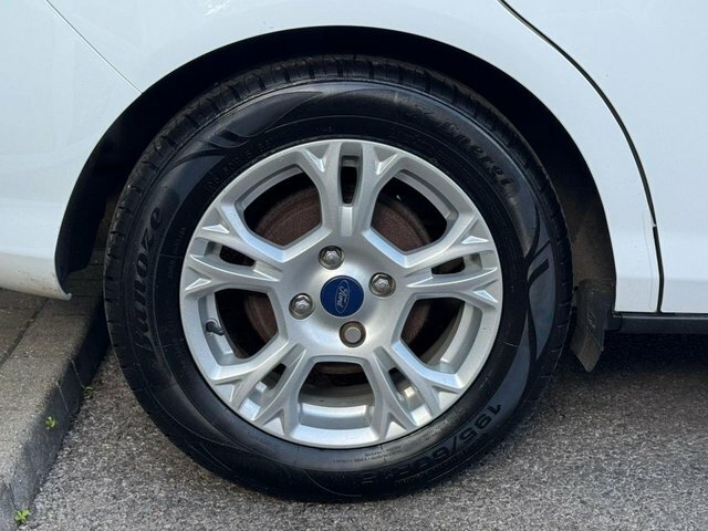 Ford B-Max Zetec Black #43
