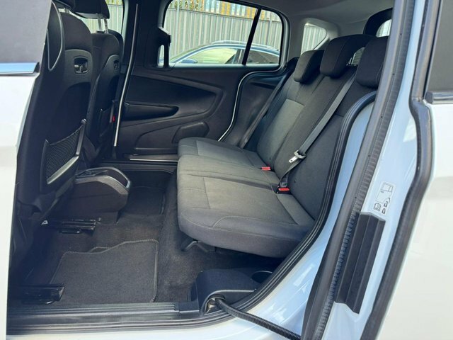 Ford B-Max Zetec Black #41