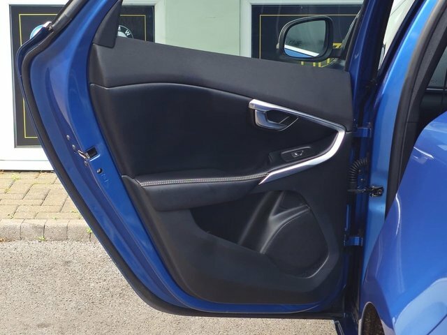 Volvo V40 Es Red #55