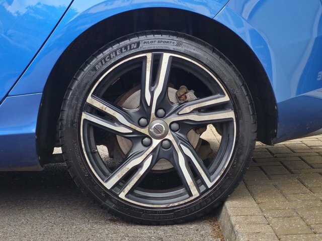 Volvo V40 Es Red #52