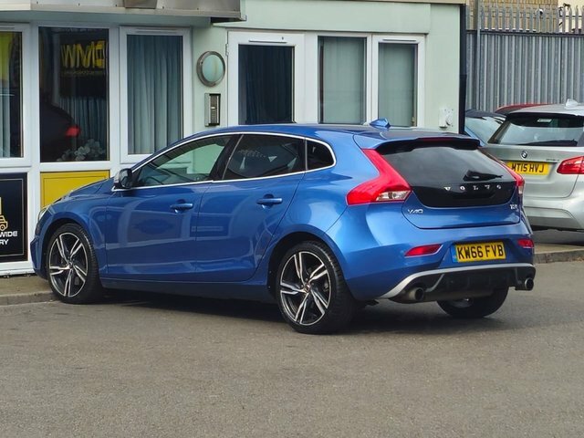 Volvo V40 Es Red #17
