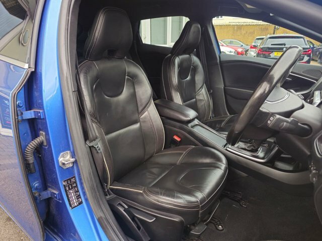 Volvo V40 Es Red #14