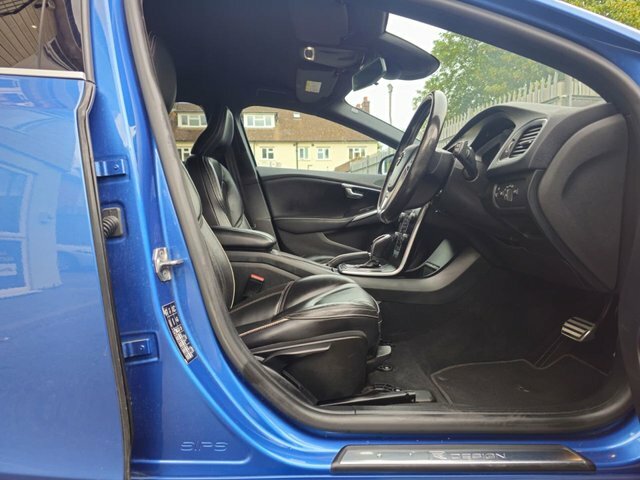 Volvo V40 Es Red #11