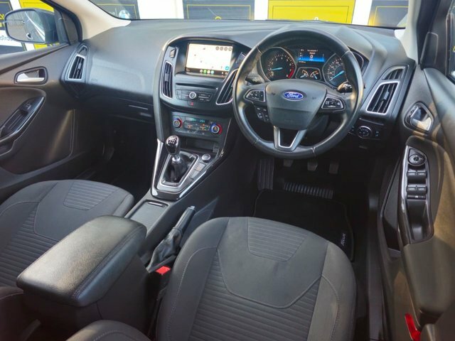 Ford Focus 1.0T Ecoboost Titanium Hatchback Grey #5