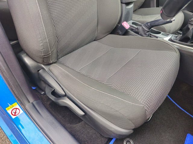 Toyota Auris Hatchback Black #11