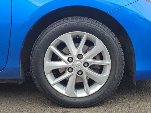 Toyota Auris Hatchback Black #49