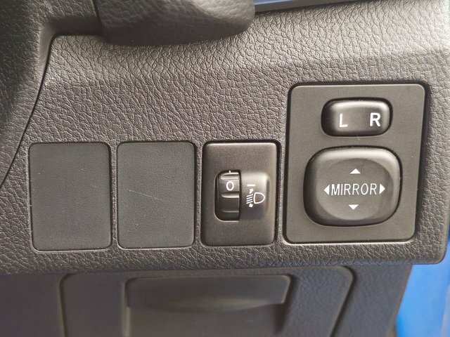 Toyota Auris Hatchback Black #37