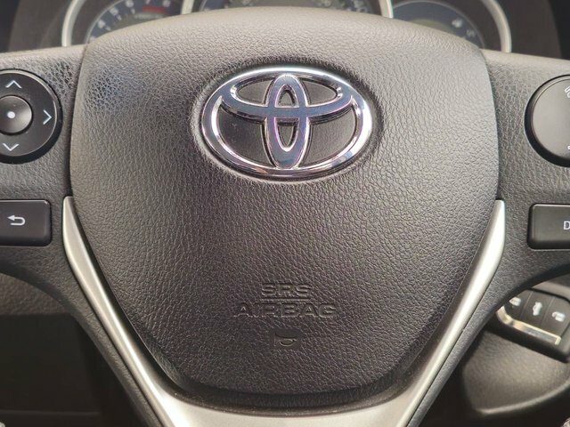 Toyota Auris Hatchback Black #29