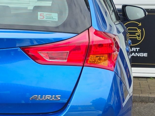 Toyota Auris Hatchback Black #61
