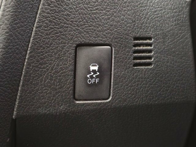 Toyota Auris Hatchback Black #36