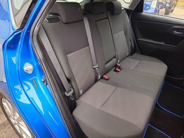 Toyota Auris Hatchback Black #42