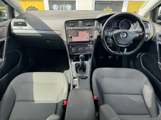 Volkswagen Golf 1.5 Tsi Evo Se Nav Hatchback Eur YB68GNZ Black #6