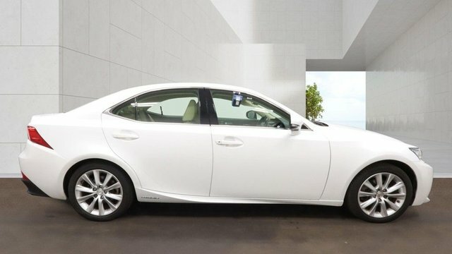 Lexus IS 2.5 300H Executive Edition Saloon Hybri White #2
