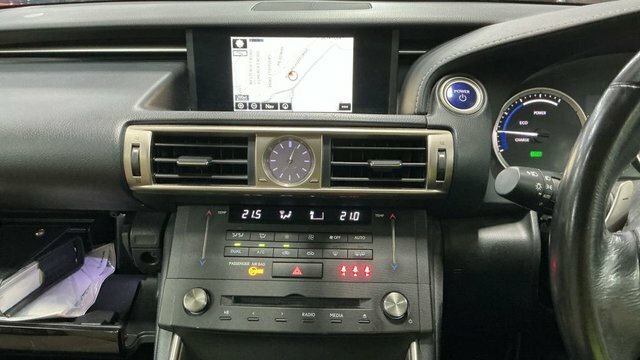 Lexus IS 2.5 300H Executive Edition Saloon Hybri White #6
