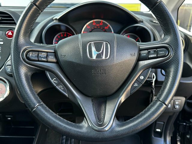 Honda Jazz 1.4 I-vtec Si - 2015 15 White #34