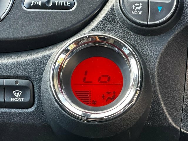 Honda Jazz 1.4 I-vtec Si - 2015 15 White #40