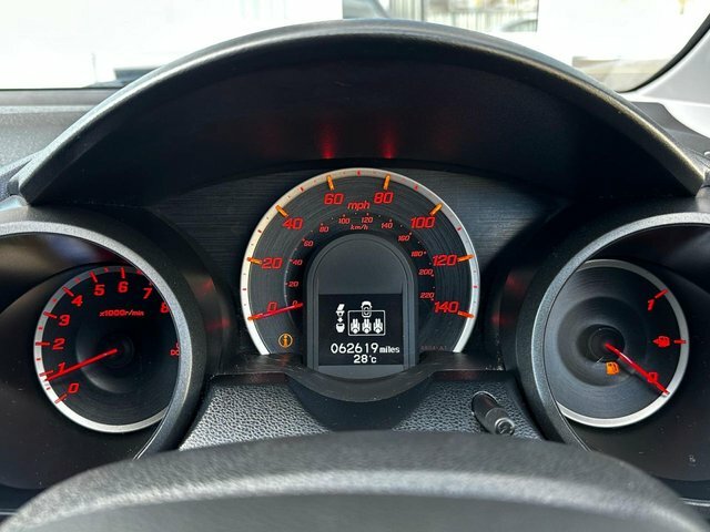 Honda Jazz 1.4 I-vtec Si - 2015 15 White #21