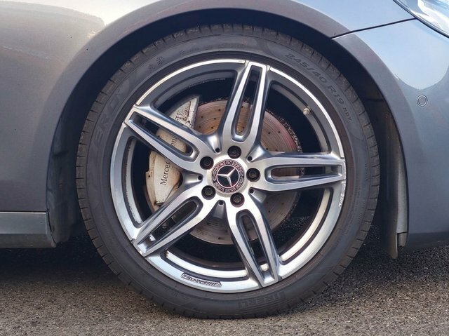 Mercedes-Benz E Class E 220 D Se White #59