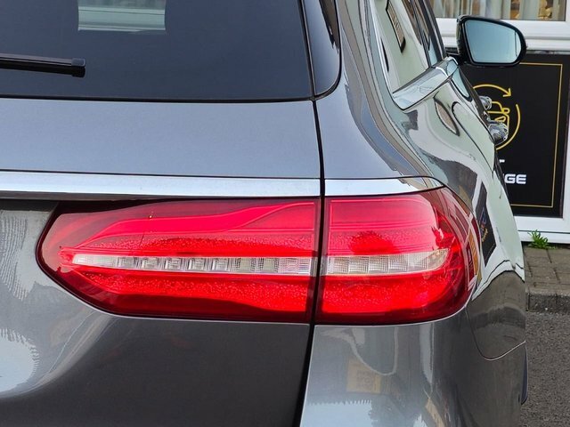 Mercedes-Benz E Class E 220 D Se White #71