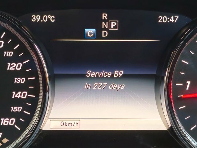 Mercedes-Benz E Class E 220 D Se White #82