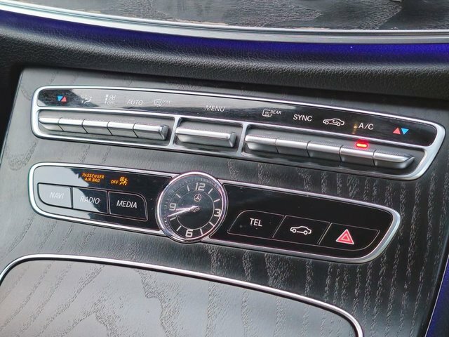 Mercedes-Benz E Class E 220 D Se White #42