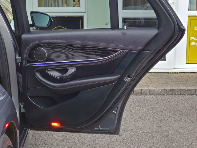 Mercedes-Benz E Class E 220 D Se White #57
