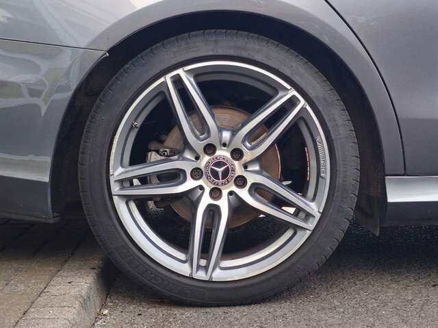 Mercedes-Benz E Class E 220 D Se White #60