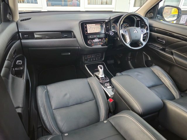 Mitsubishi Outlander 2.0 Phev 5H 200 Bhp Black #7