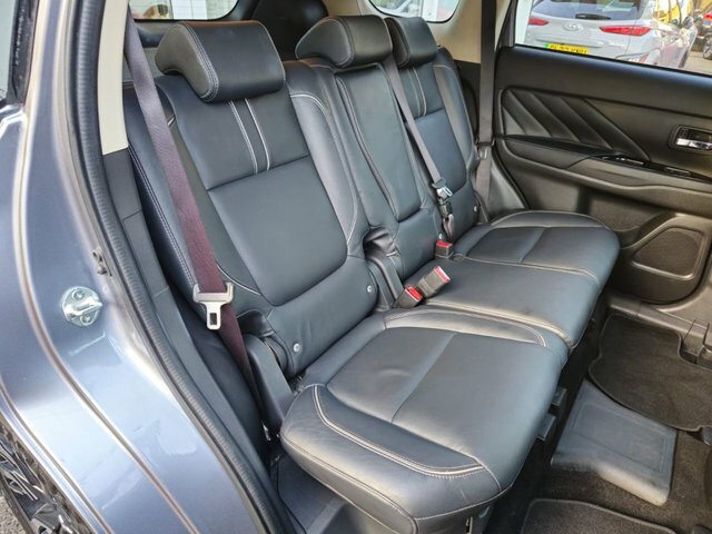 Mitsubishi Outlander 2.0 Phev 5H 200 Bhp Black #49