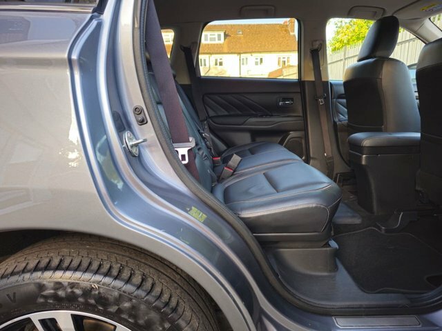 Mitsubishi Outlander 2.0 Phev 5H 200 Bhp Black #47