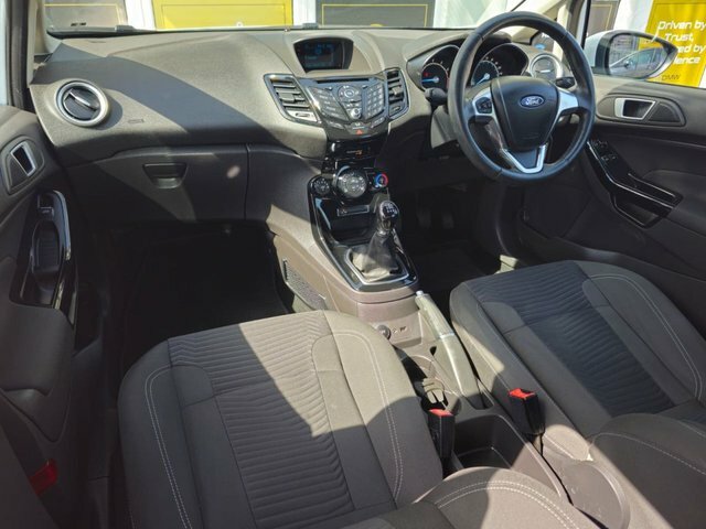 Ford Fiesta 1.0T Ecoboost Zetec Hatchback Eu White #6