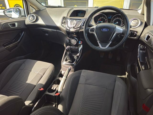 Ford Fiesta 1.0T Ecoboost Zetec Hatchback Eu White #4