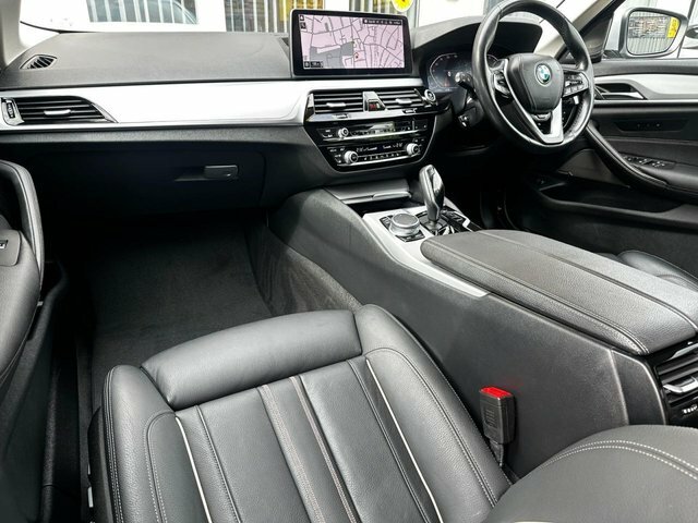 BMW 5 Series 2.0 520D Mht M Sport Touring White #9
