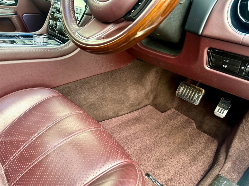 Jaguar XJ 3.0D V6 Premium Luxury Grey #24