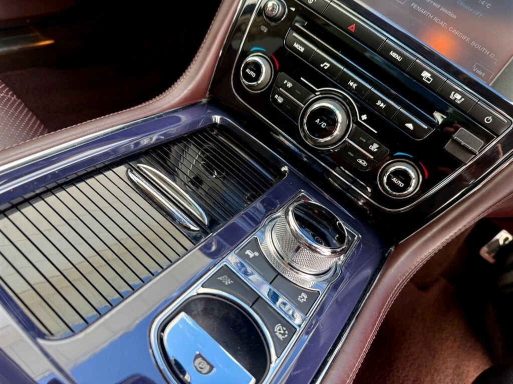 Jaguar XJ 3.0D V6 Premium Luxury Grey #33