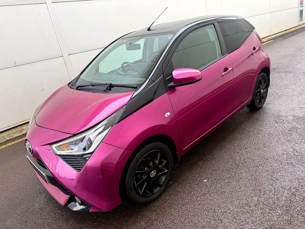 Toyota Aygo 1.0 Vvt-i X-cite Hatchback Euro YB68KNW Purple #4