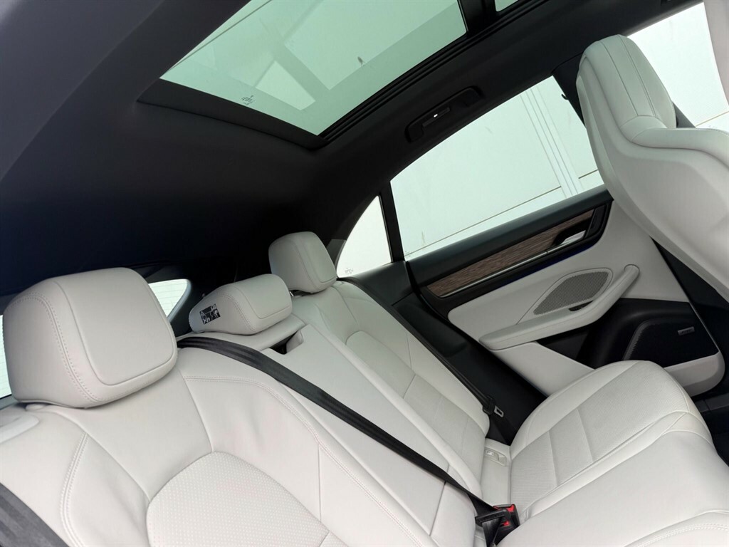 Porsche Macan 380Kw 4S 100Kwh Grey #40