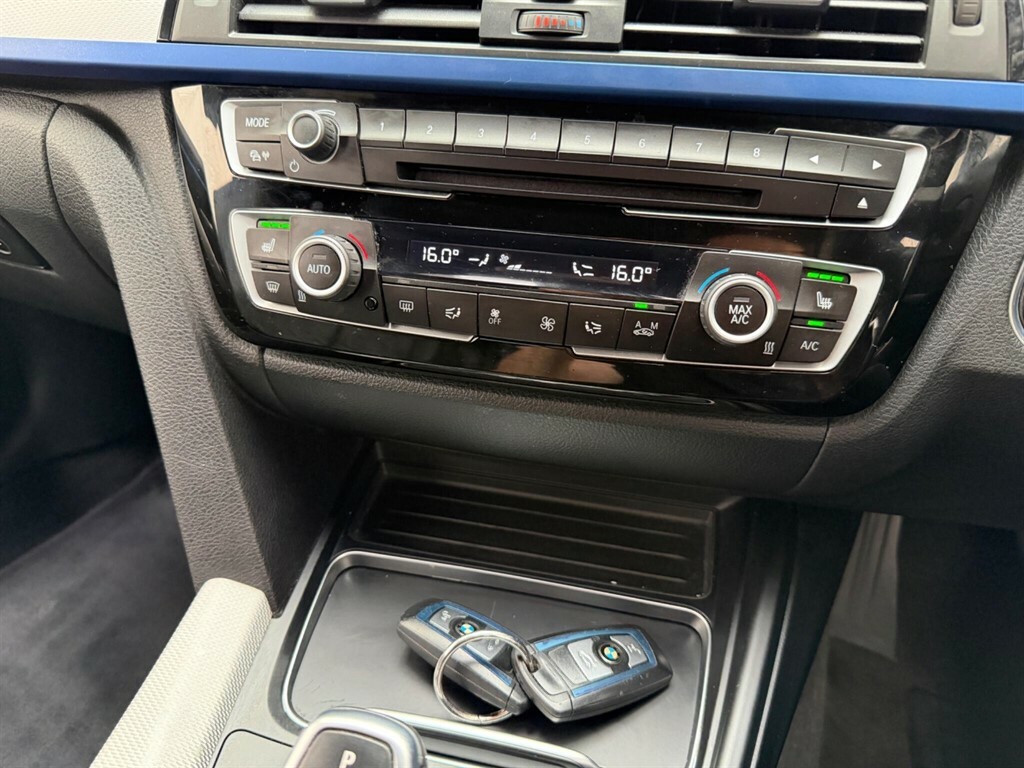 BMW 4 Series Convertible 420D M Blue #11