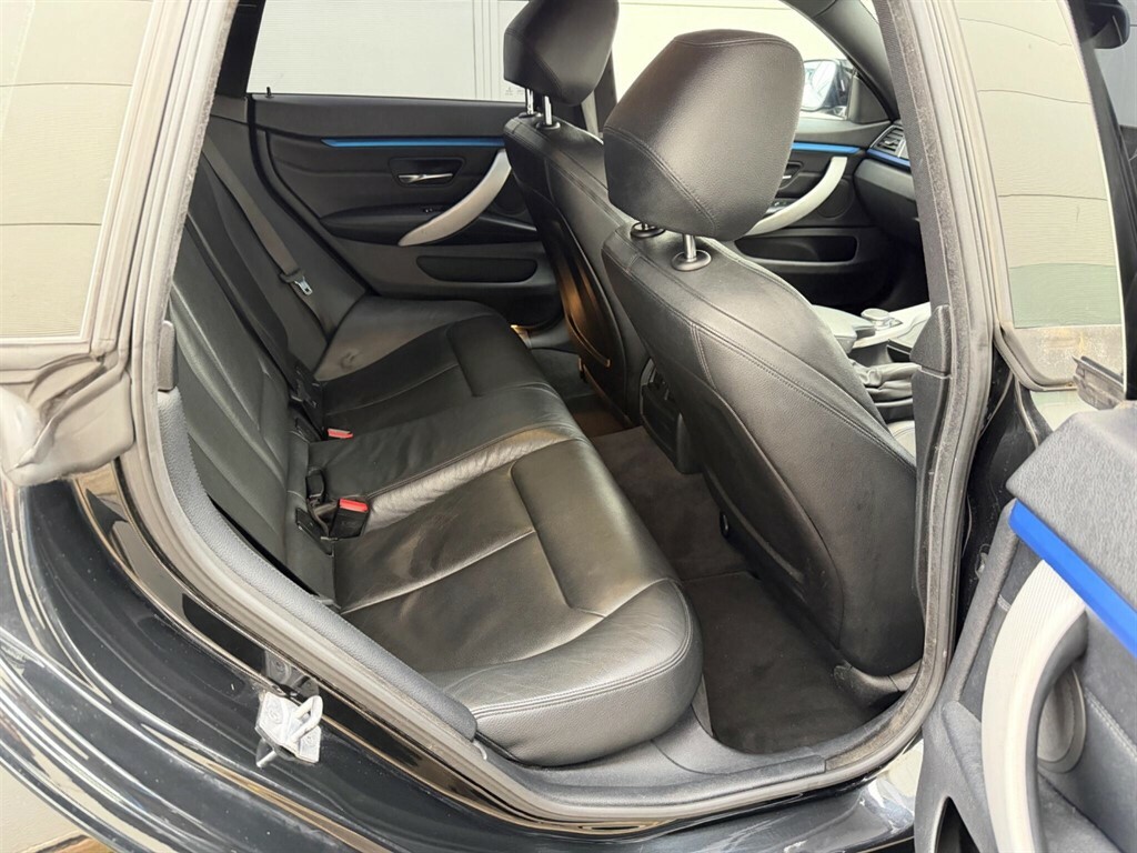 BMW 4 Series Convertible 420D M Blue #10