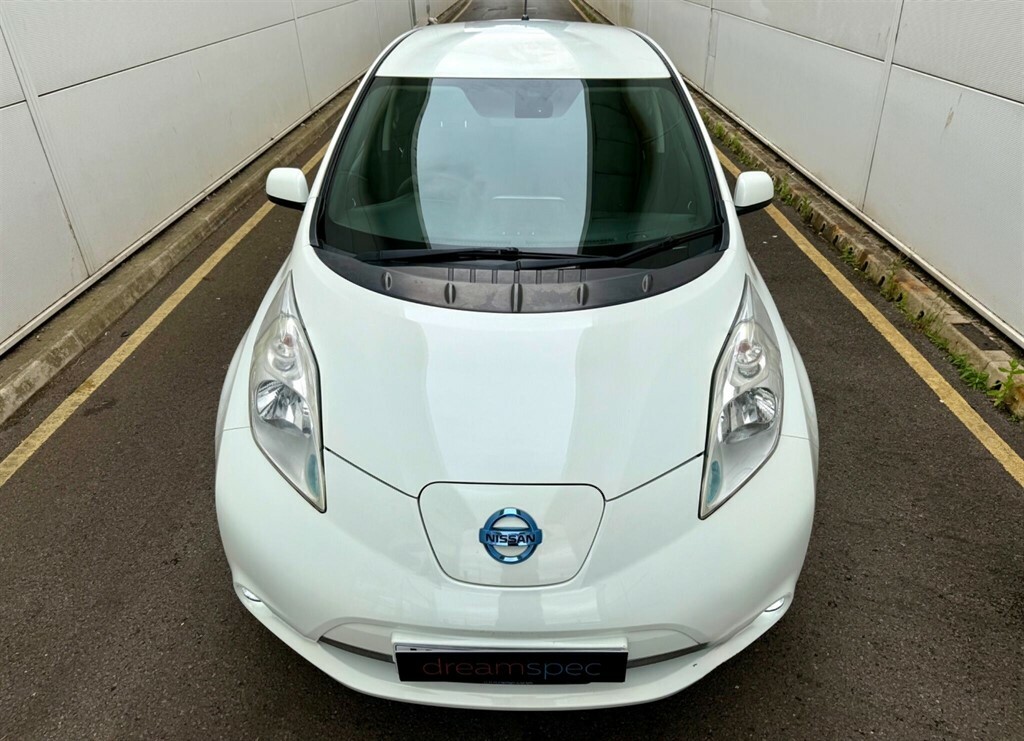 Nissan Leaf Hatchback White #5